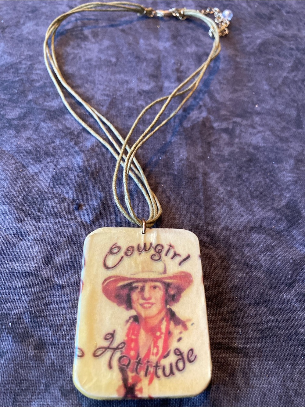 Cowgirl Hatitude Pendant Necklace - Cream and Red